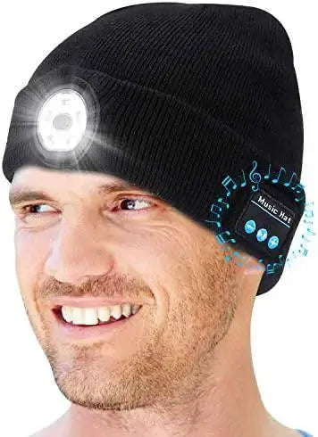 قبعة شتوية بضوء LED وسماعات Bluetooth